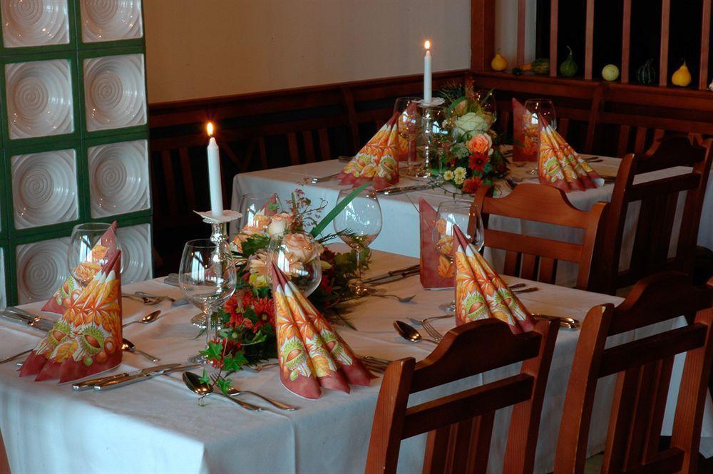 Hotel Zur Schonen Aussicht Feldkirchen-Westerham Ngoại thất bức ảnh